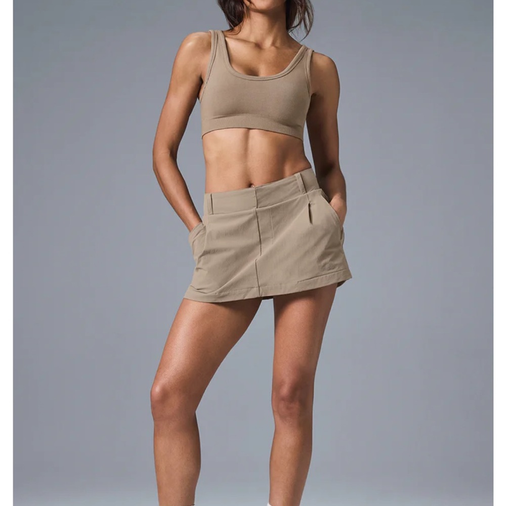 ALO Yoga Women's Khaki Tan Active Skort
